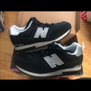 New Balance Woman’s 6.5 or 5y